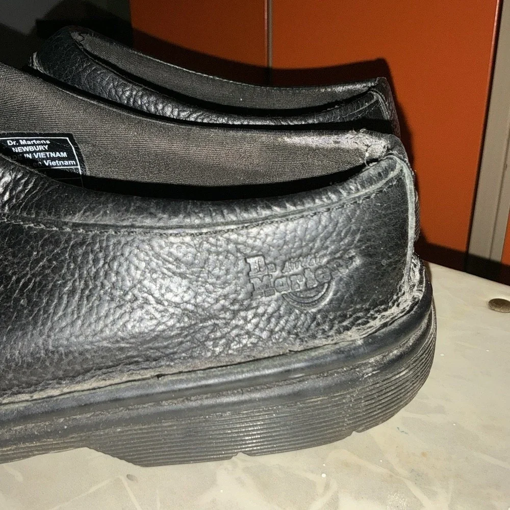 Dr. Martens Newbury Black Leather Industrial Shoes Slip Resistant Mens 10